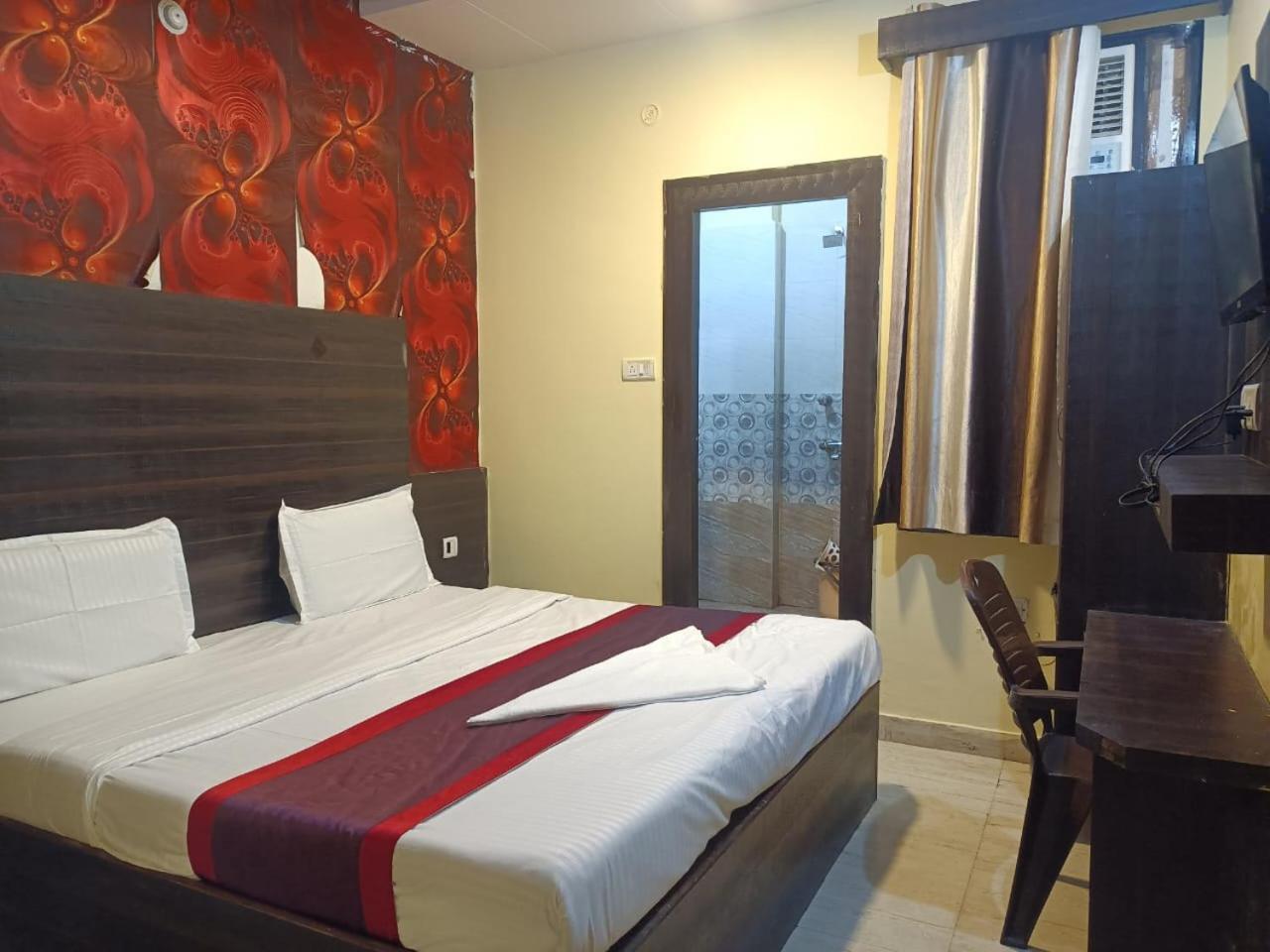 לקנאו Hotel Park Avenue מראה חיצוני תמונה