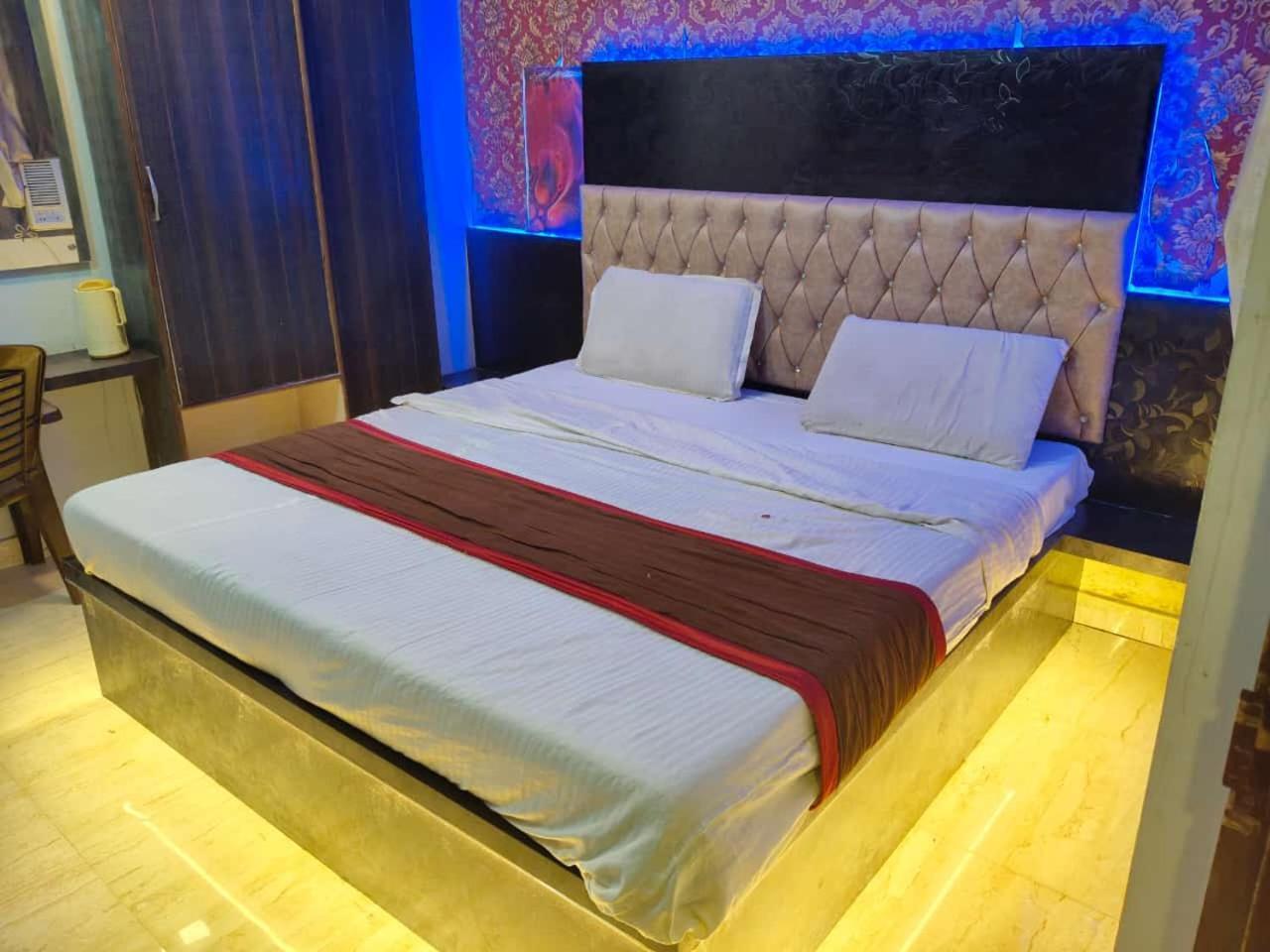 לקנאו Hotel Park Avenue מראה חיצוני תמונה